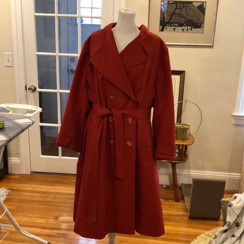 Lady Bonder red/orange long coat with detachable lining.  Size L